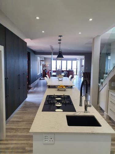 RENOVATION - ENTIRE HOME 6